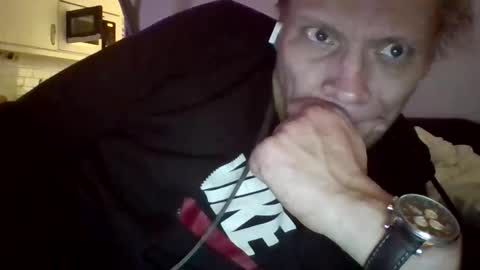 Snapshot of mrth1nk3r chatting on 17, 9, 2025 mrth1nk3r online show from 17, 9, 2025