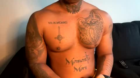 Snapshot of mrthickandfit chatting on 5, 1, 2025 Tatd and Fit online show from 5, 1, 2025