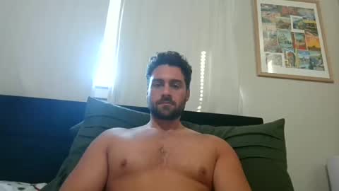 mrthickly818 online show from 4, 2, 2026