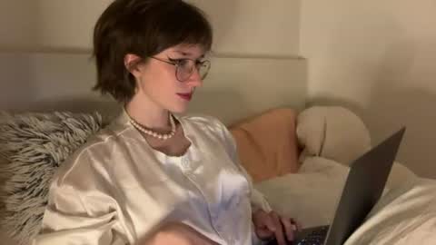 ms_christiana online show from 1, 7, 2026