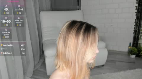 Snapshot of ms_elizabethqueen chatting on 4, 12, 2024 Elizabeth online show from 4, 12, 2024