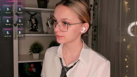 Snapshot of ms_elizabethqueen chatting on 2, 2, 2025 Elizabeth online show from 2, 2, 2025