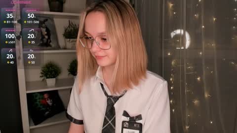 Snapshot of ms_elizabethqueen chatting on 8, 2, 2025 Elizabeth online show from 8, 2, 2025
