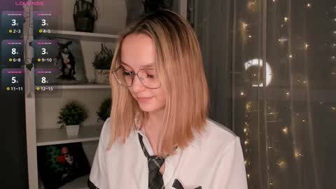 Snapshot of ms_elizabethqueen chatting on 8, 2, 2025 Elizabeth online show from 8, 2, 2025
