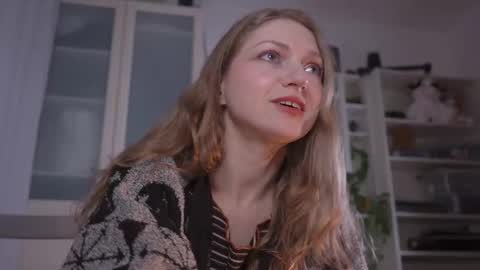 Snapshot of ms_lorelei chatting on 25, 9, 2025 Lore online show from 25, 9, 2025