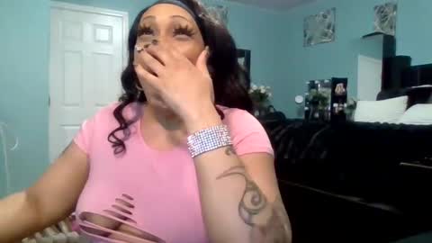 Snapshot of msbaddiebae chatting on 13, 2, 2025 Queen Baddie online show from 13, 2, 2025