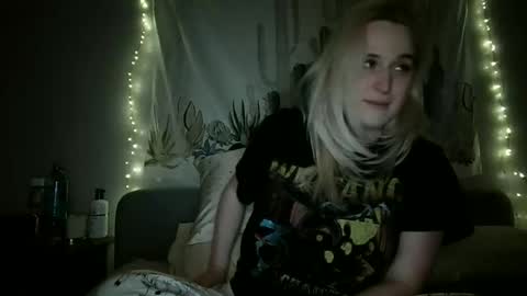 Snapshot of msclairewhatever chatting on 21, 11, 2025 msclairewhatever online show from 21, 11, 2025