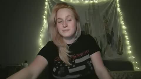 Snapshot of msclairewhatever chatting on 1, 12, 2025 msclairewhatever online show from 1, 12, 2025