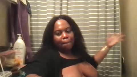 Snapshot of msjonemillion chatting on 7, 1, 2025 Chocolate Candy Stick online show from 7, 1, 2025