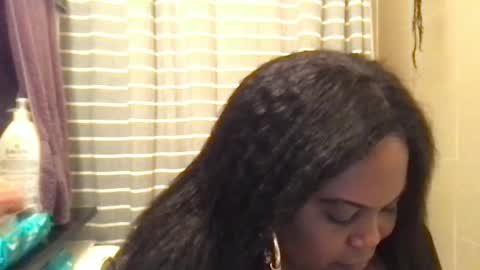 Snapshot of msjonemillion chatting on 21, 1, 2025 Chocolate Candy Stick online show from 21, 1, 2025