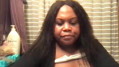 Snapshot of msjonemillion chatting on 25, 1, 2025 Chocolate Candy Stick online show from 25, 1, 2025