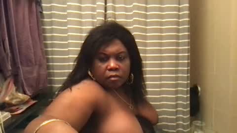 Snapshot of msjonemillion chatting on 16, 2, 2025 Chocolate Candy Stick online show from 16, 2, 2025