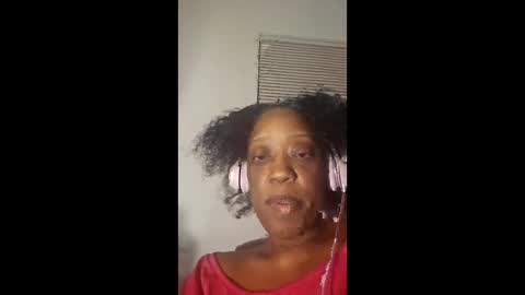 Snapshot of msmechocolate chatting on 11, 4, 2026 msmechocolate online show from 11, 4, 2026