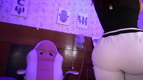 Snapshot of mssburbuja chatting on 28, 1, 2025 Manuela  online show from 28, 1, 2025