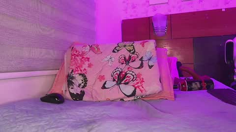 Snapshot of mssburbuja chatting on 5, 2, 2025 Manuela  online show from 5, 2, 2025