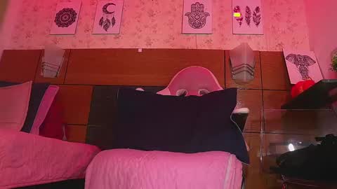 Snapshot of mssburbuja chatting on 11, 2, 2025 Manuela  online show from 11, 2, 2025