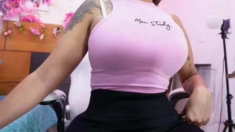 Snapshot of mssburbuja chatting on 16, 9, 2025 Manuela  online show from 16, 9, 2025