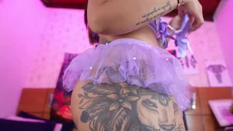 Snapshot of mssburbuja chatting on 10, 10, 2025 Manuela  online show from 10, 10, 2025