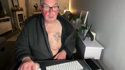 Snapshot of mtb1697 chatting on 5, 5, 2026 mtb1697 online show from 5, 5, 2026