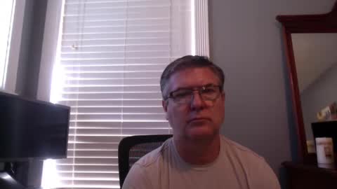 Snapshot of mtbrdr73 chatting on 8, 9, 2025 mtbrdr73 online show from 8, 9, 2025
