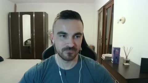 Snapshot of mu5clemania chatting on 8, 4, 2026 Victor online show from 8, 4, 2026