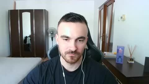 Snapshot of mu5clemania chatting on 16, 4, 2026 Victor online show from 16, 4, 2026