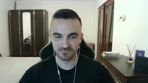 Snapshot of mu5clemania chatting on 29, 4, 2026 Victor online show from 29, 4, 2026