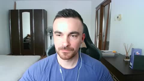 Snapshot of mu5clemania chatting on 2, 5, 2026 Victor online show from 2, 5, 2026