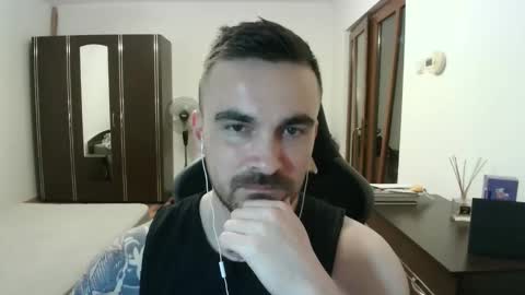 Snapshot of mu5clemania chatting on 6, 5, 2026 Victor online show from 6, 5, 2026