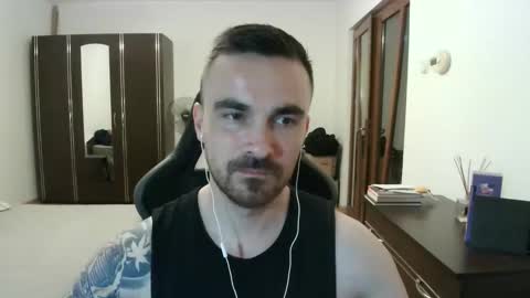 Snapshot of mu5clemania chatting on 7, 5, 2026 Victor online show from 7, 5, 2026