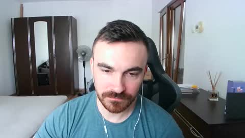 Snapshot of mu5clemania chatting on 18, 5, 2026 Victor online show from 18, 5, 2026