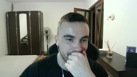 Snapshot of mu5clemania chatting on 21, 5, 2026 Victor online show from 21, 5, 2026