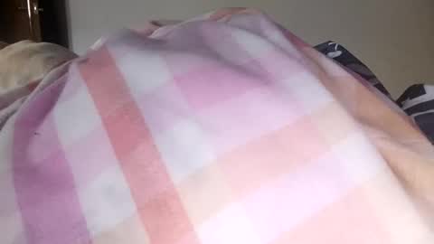 Snapshot of mulato44 chatting on 1, 2, 2025 Laly online show from 1, 2, 2025