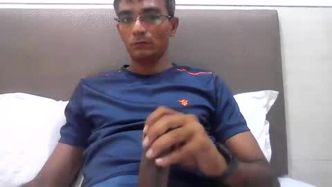 Snapshot of mumbaimonster8inch chatting on 27, 6, 2026 rajesh engineer online show from 27, 6, 2026