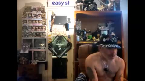 Bryan Munx online show from 4, 1, 2025