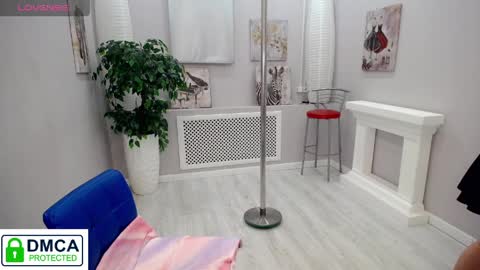 muriel_elvin online show from 2, 4, 2026