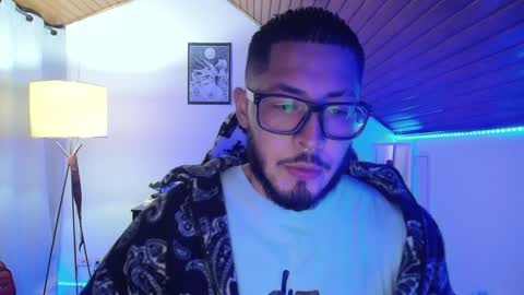 Snapshot of muscle_cock32 chatting on 6, 1, 2025 David Big online show from 6, 1, 2025