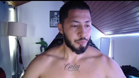 Snapshot of muscle_cock32 chatting on 17, 1, 2025 David Big online show from 17, 1, 2025