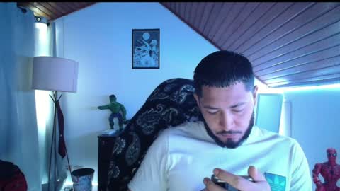 Snapshot of muscle_cock32 chatting on 18, 1, 2025 David Big online show from 18, 1, 2025