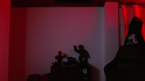 Snapshot of muscle_cock32 chatting on 21, 10, 2025 David Big online show from 21, 10, 2025