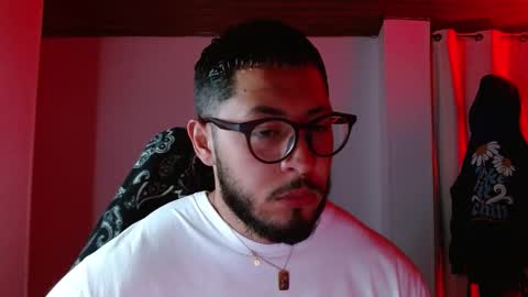 Snapshot of muscle_cock32 chatting on 22, 10, 2025 David Big online show from 22, 10, 2025