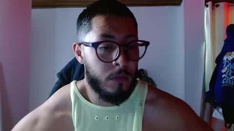 Snapshot of muscle_cock32 chatting on 4, 11, 2025 David Big online show from 4, 11, 2025