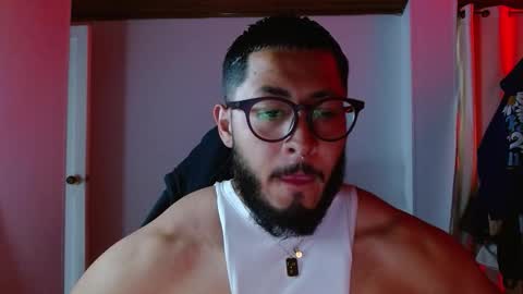 Snapshot of muscle_cock32 chatting on 5, 11, 2025 David Big online show from 5, 11, 2025