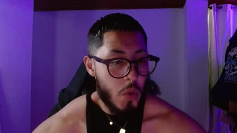 Snapshot of muscle_cock32 chatting on 7, 11, 2025 David Big online show from 7, 11, 2025