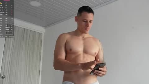 muscle_king_cum online show from 5, 3, 2026
