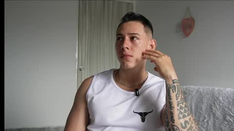 muscle_king_cum online show from 13, 5, 2026