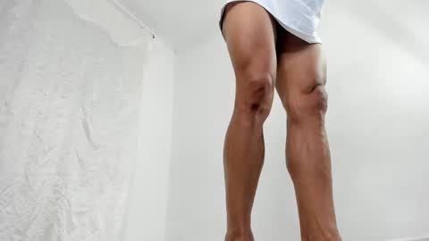 Snapshot of muscle_man07 chatting on 5, 12, 2025 Muscle Man online show from 5, 12, 2025