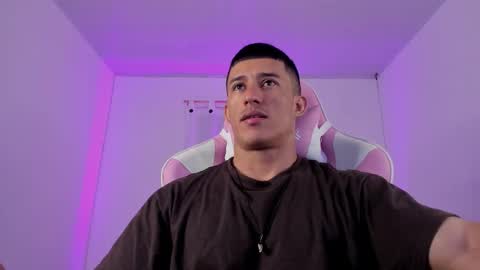 Snapshot of muscle_man07 chatting on 12, 1, 2026 Muscle Man online show from 12, 1, 2026