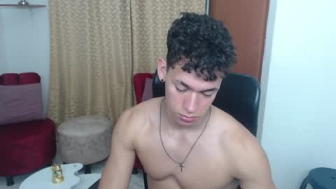 Snapshot of muscle_myke chatting on 21, 12, 2024 myke online show from 21, 12, 2024