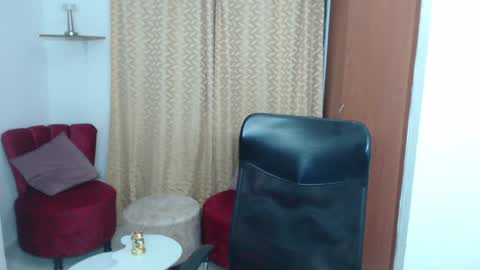 Snapshot of muscle_myke chatting on 31, 12, 2024 myke online show from 31, 12, 2024